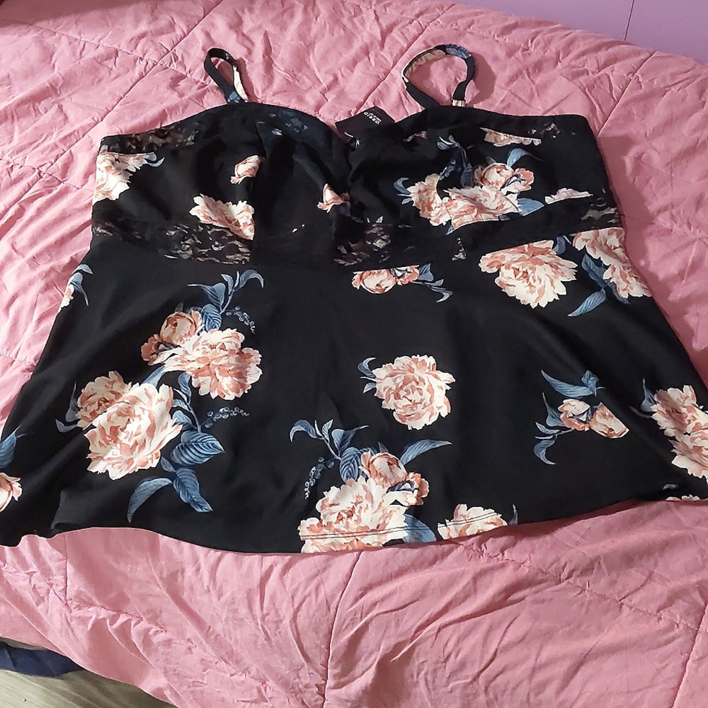 ✨3 FOR 20✨ Torrid Swim Top